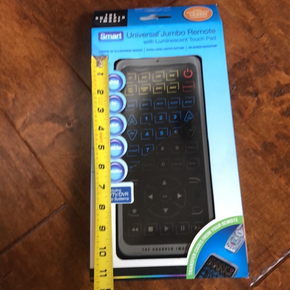 The Sharper Image Smart Universal Jumbo Remote DVD TV DVR XL Light Up Buttons - Picture 7 of 8